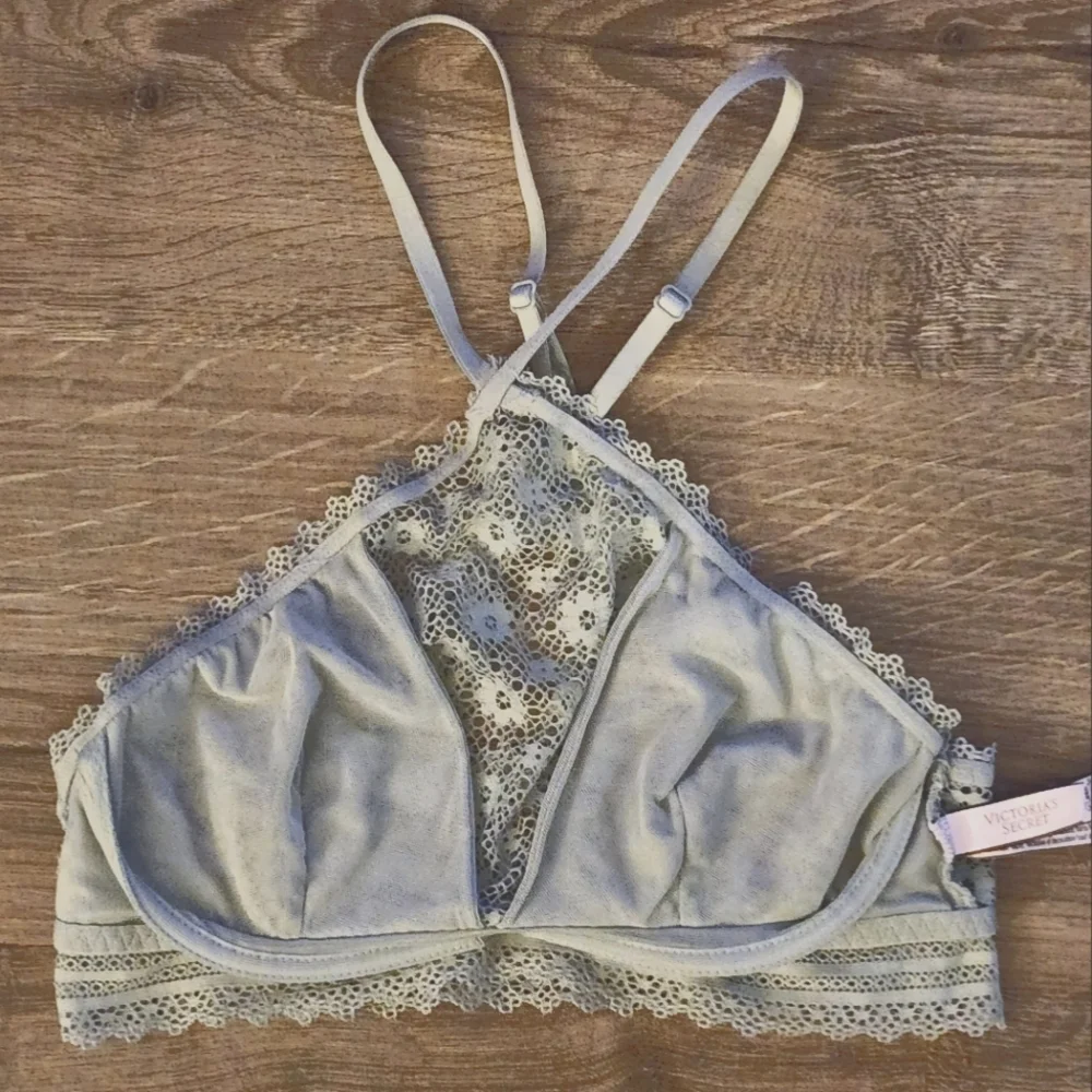 Victoria's Secret Light Green Lace Bralette Sz S - Picture 6 of 7